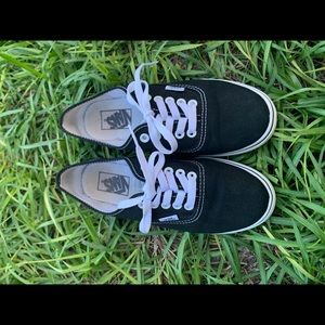 LIKE NEW, Authentic Lo Pro Vans